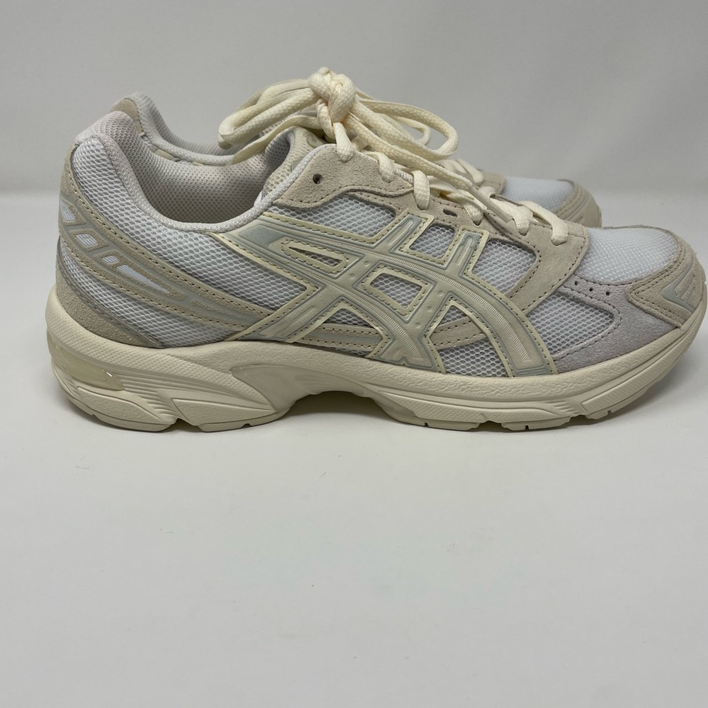 Women’s ASICS Gel 1130 White/Birch size 9 NWT